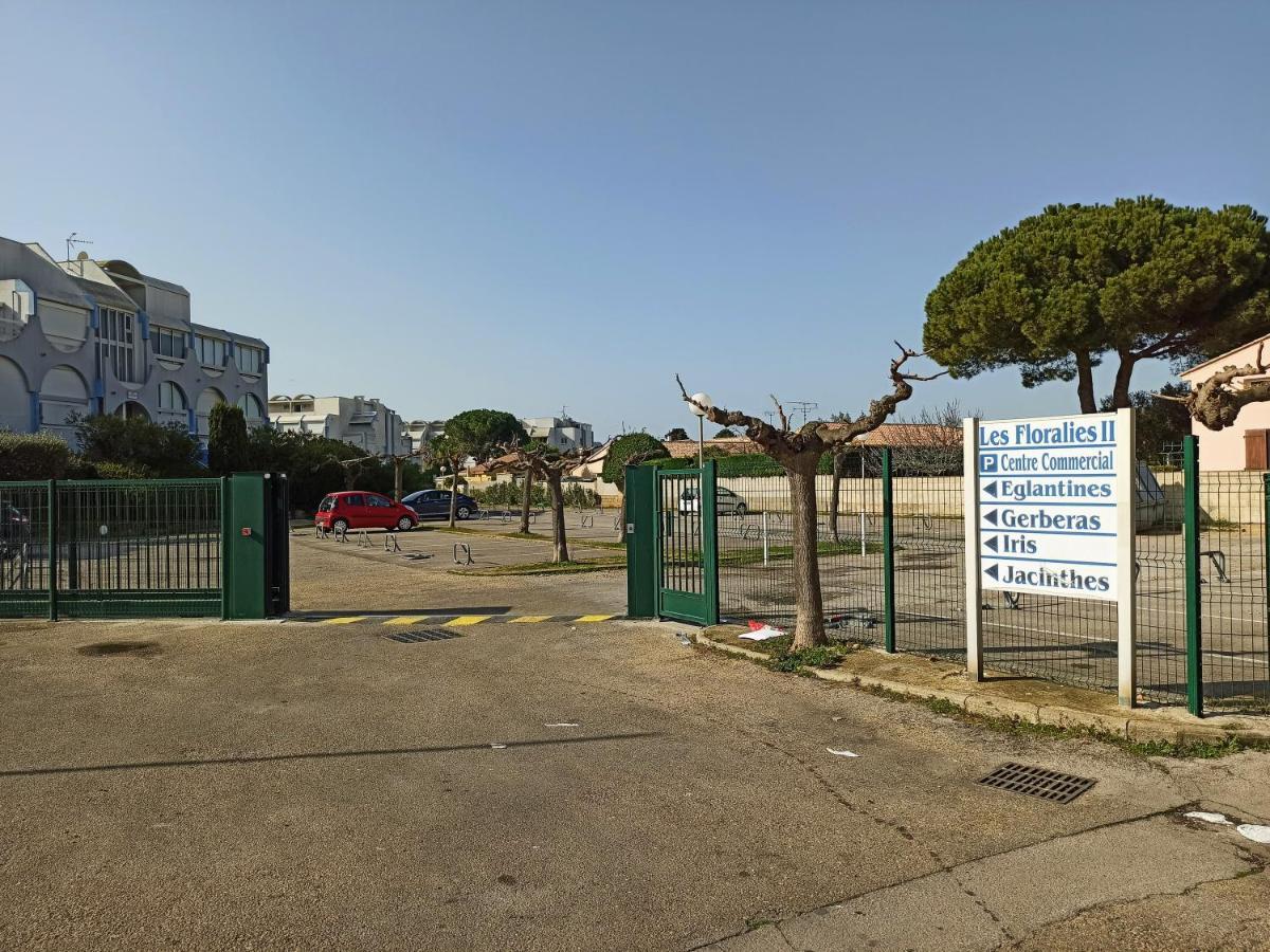 Studio Avec Piscine - Proche Mer - 27M2 Le Grau-du-Roi Exterior photo